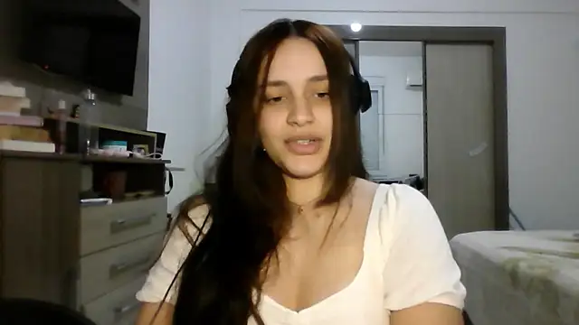 Willowlk nude strip on cam for live sex chat