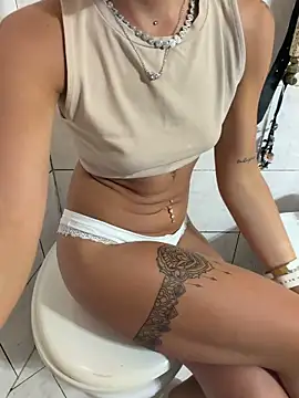 Lorella345 nude strip on cam for live sex chat