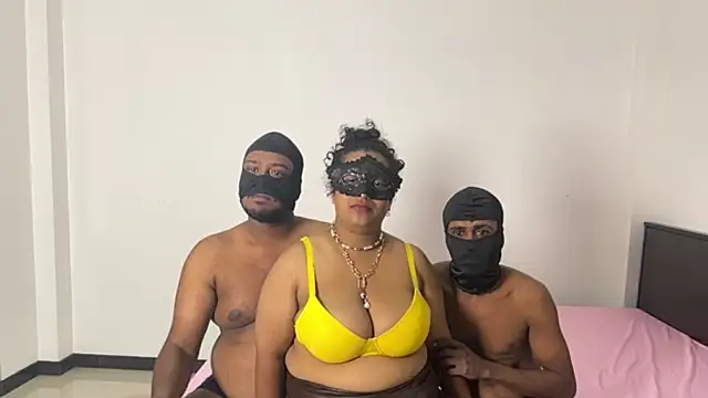 Curvey_Bloom nude strip on cam for live sex chat