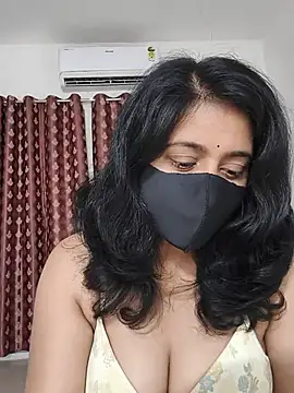 Cute-Maanvi nude strip on cam for live sex chat