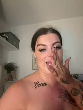 Maddison_Leighxo nude strip on cam for live sex chat