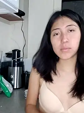 Sarah12333 nude strip on cam for live sex chat