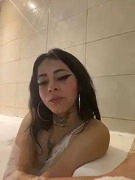 YummyGirl_ nude strip on cam for live sex chat