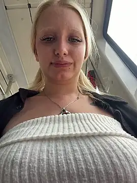 Elfi_InPublic nude strip on cam for live sex chat