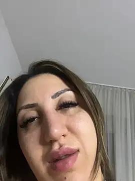 Nilay-Versaut nude strip on cam for live sex chat
