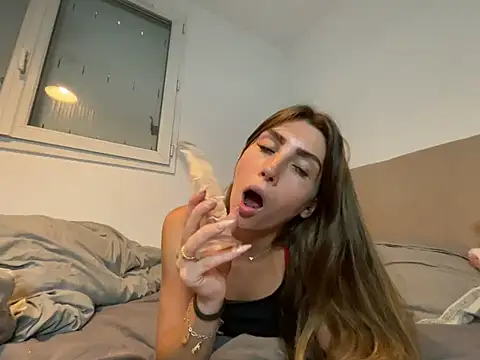 Perrine_offf nude strip on cam for live sex chat