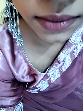 Pihustudentno1 nude strip on cam for live sex chat